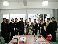 西藏大學副校長次旦平措教授（左五）與中大協理副校長、大學輔導長吳基培教授（右六）會晤